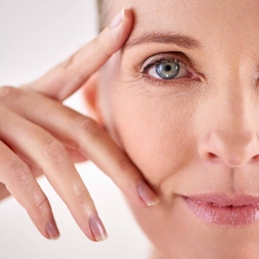 rajeunissement-regard-clinique-esthetique-confidence-lille-marcq-en-baroeul