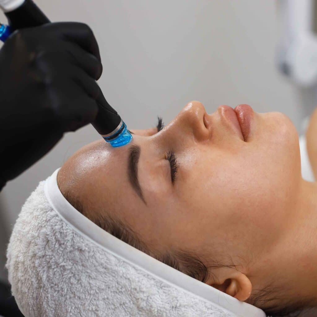 hydrafacial-confidence-clinique-esthetique-lille-marcq-en-baroeul-8
