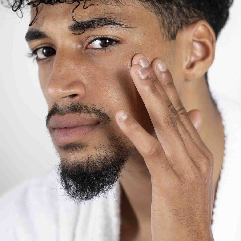medecine-esthetique-traitement-homme-injections-cernes-rhinoplastie-epilation-detatouage-penoplastie-lasemd-sofwave-avis-resultat-avant-apres-003