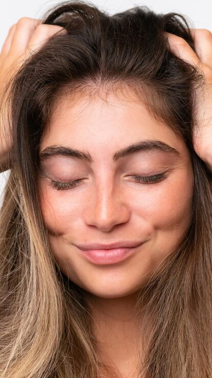 La meilleure solution contre la chute de cheveux : PRP vs mésothérapie ?